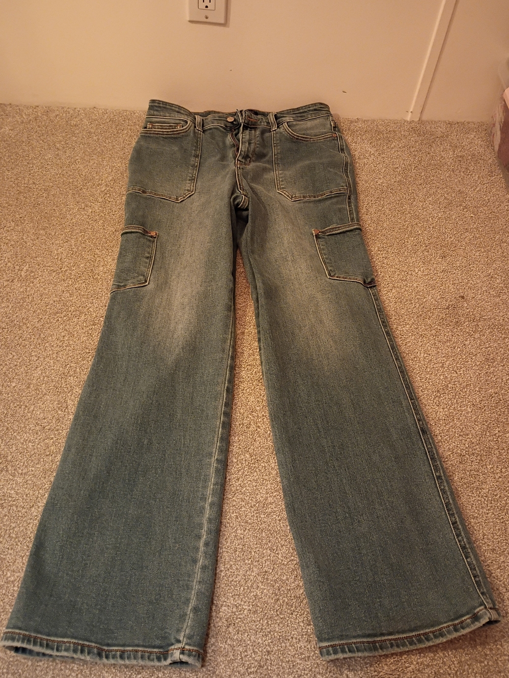 Judy Blue Straight Leg Jeans in Faded Blue